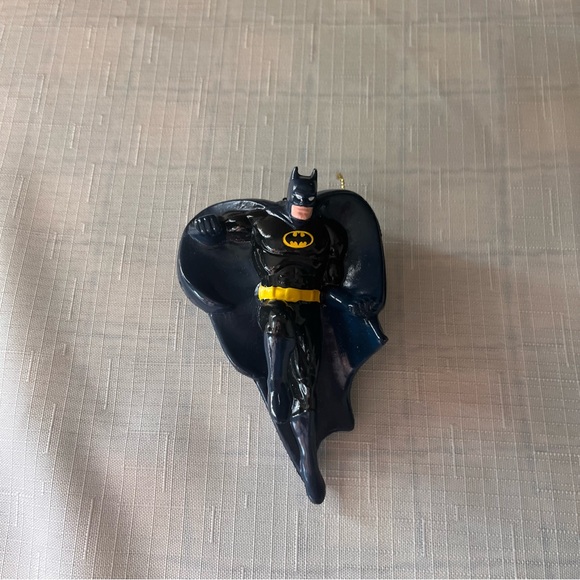 Batman Tree Ornament DC Comics. - Picture 3 of 9